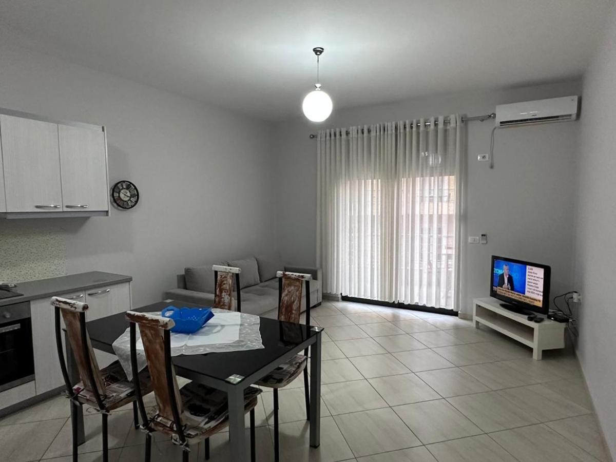 Payo Apartments Sarandë エクステリア 写真
