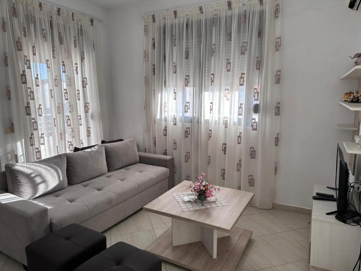 Payo Apartments Sarandë エクステリア 写真